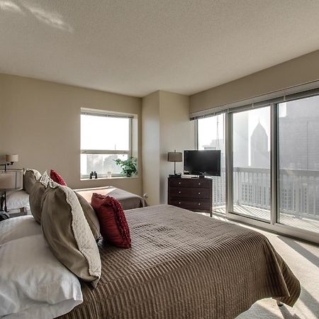 The Penthouse At Grand Plaza Aparthotel Chicago Exterior photo